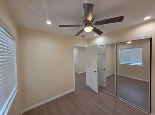 19119 Stagg St #1, Reseda, CA 91335