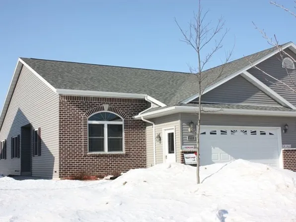 755 Prospect Dr, Kewaskum, WI 53040