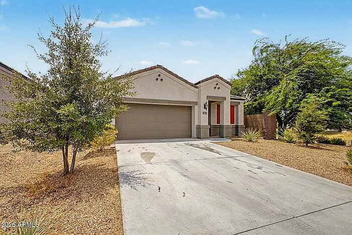 30777 W Picadilly Rd — Photo 2