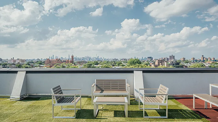 Rented by Nooklyn NYC LLC | media 18