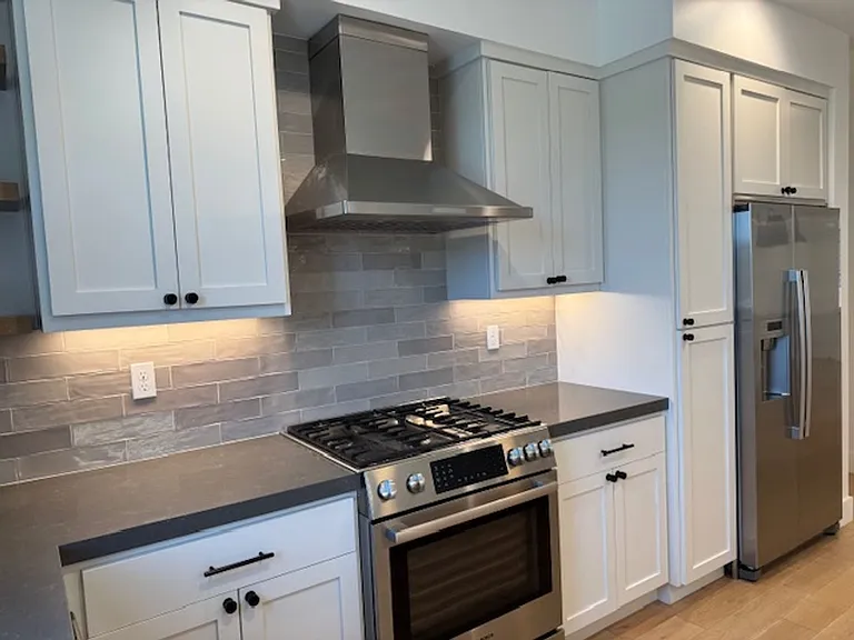 906 Brown Ave — Photo 9