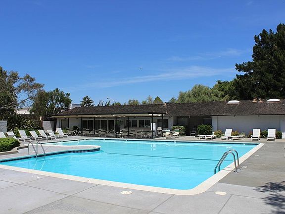 5th image of 730 Mariners Island Blvd APT 7