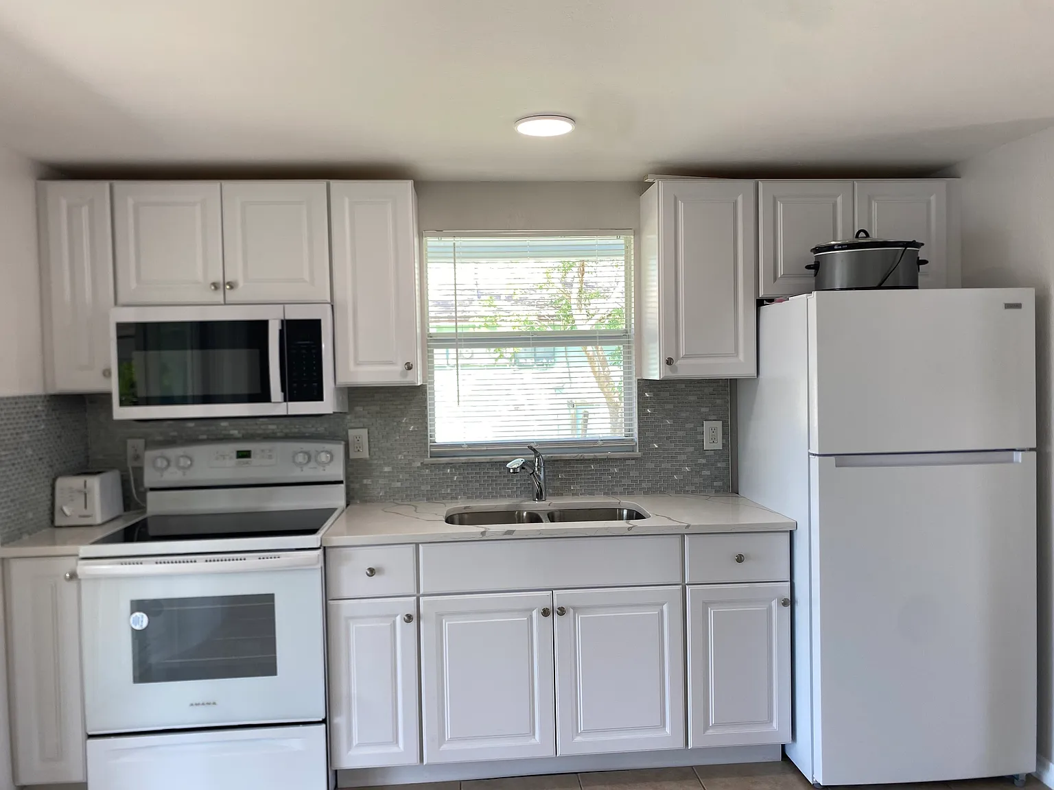 1 bed, 625 sqft, $1,300 — Photo 3