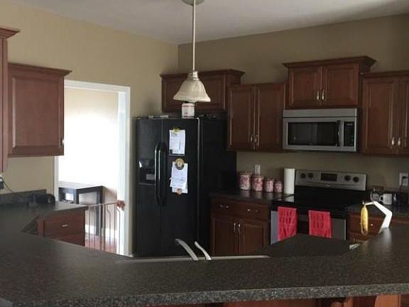 2nd image of 142 Tuscany Ln