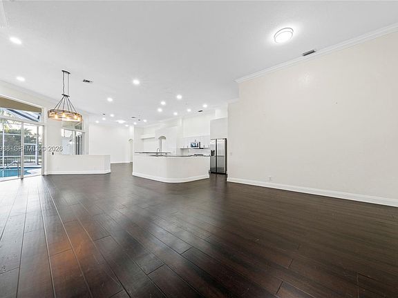 2nd image of 2893 Oakbrook Dr