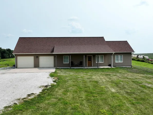 25014 490th St, Chariton, IA 50049