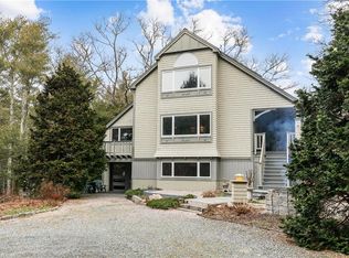40 Estampes Ct, South Kingstown, RI 02879