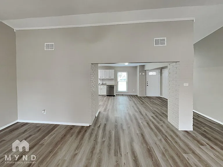 105 Ripplewood Dr — Photo 4