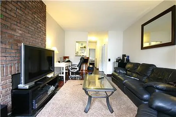 Rented by Fenwick Keats Real Estate | media 23