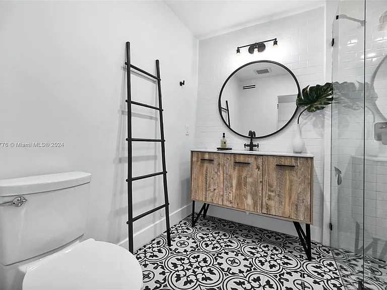 7531 Miami View Dr — Photo 17