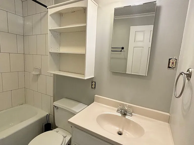 110 Victory Dr — Photo 14