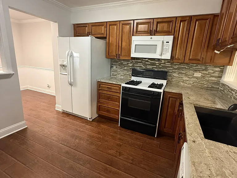 1011 Rockport Dr — Photo 6