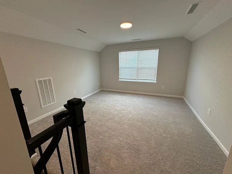 2422 Greshford Ln — Photo 31