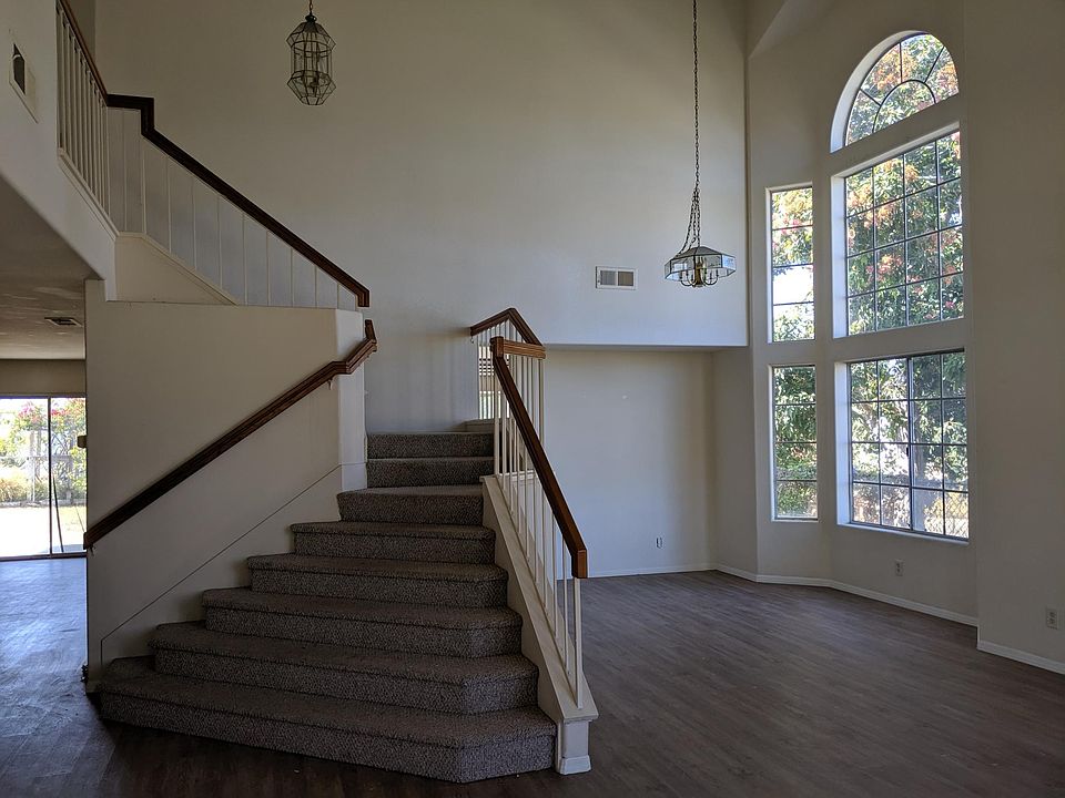1st image of 3834 Carnegie Dr
