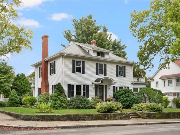 640 East Ave, Pawtucket, RI 02860