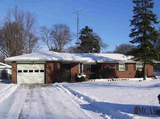 30 Marengo Dr, Temperance, MI 48182