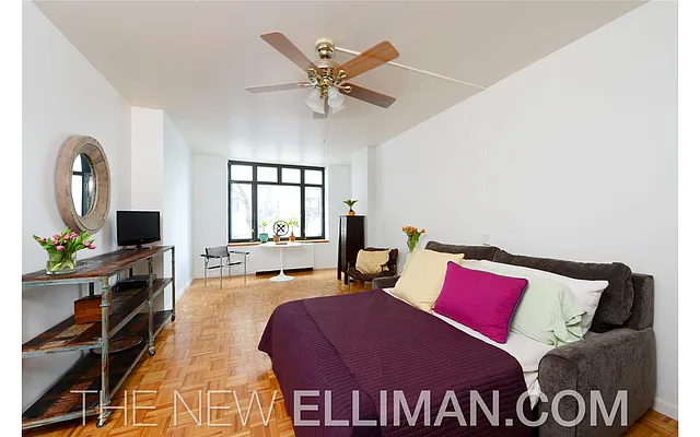 Sold by Douglas Elliman | media 21