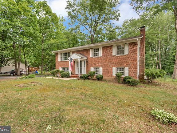 3rd image of 101 Halsey Ct