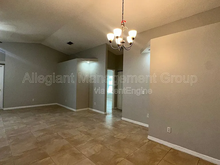2429 Sapier Ct — Photo 3