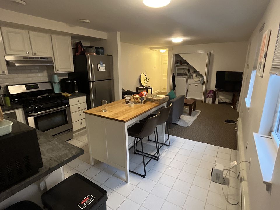 1st image of 157 Auburn St #2