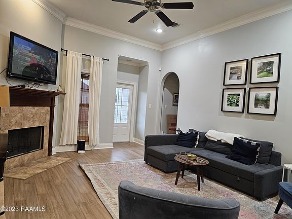 5th image of 101 Tara Oak Dr