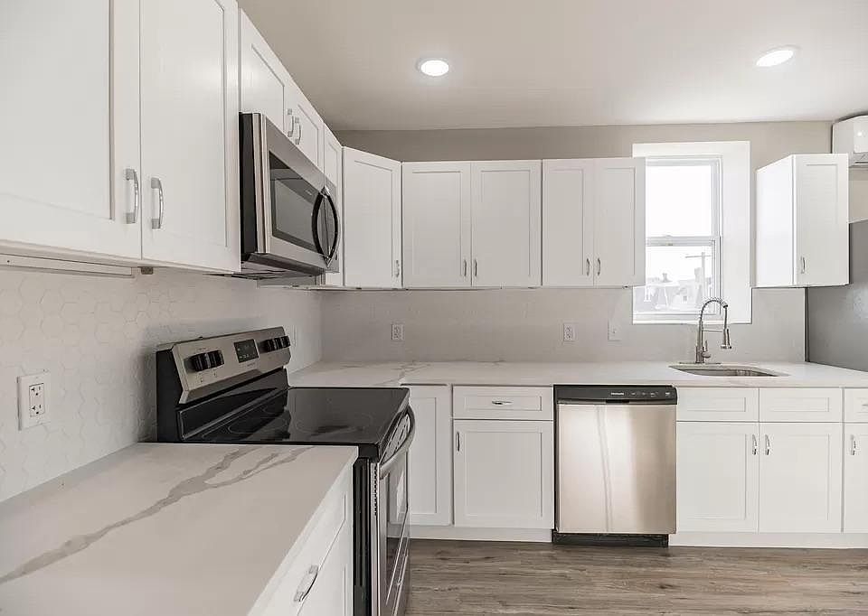 1st image of 1325 Morris St Unit 2