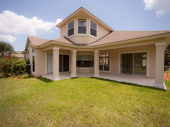2nd image of 979 Oxford Dr