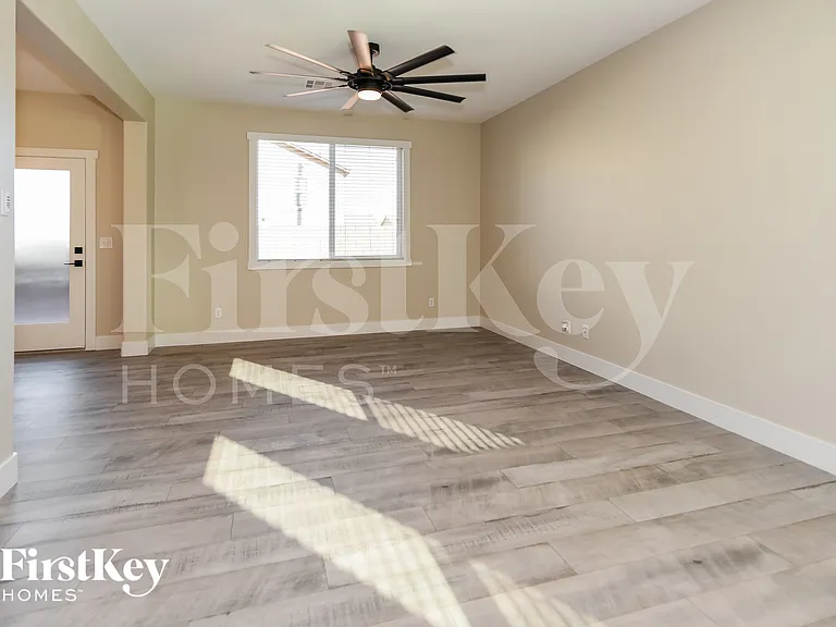 7380 Benlomond Ave — Photo 3