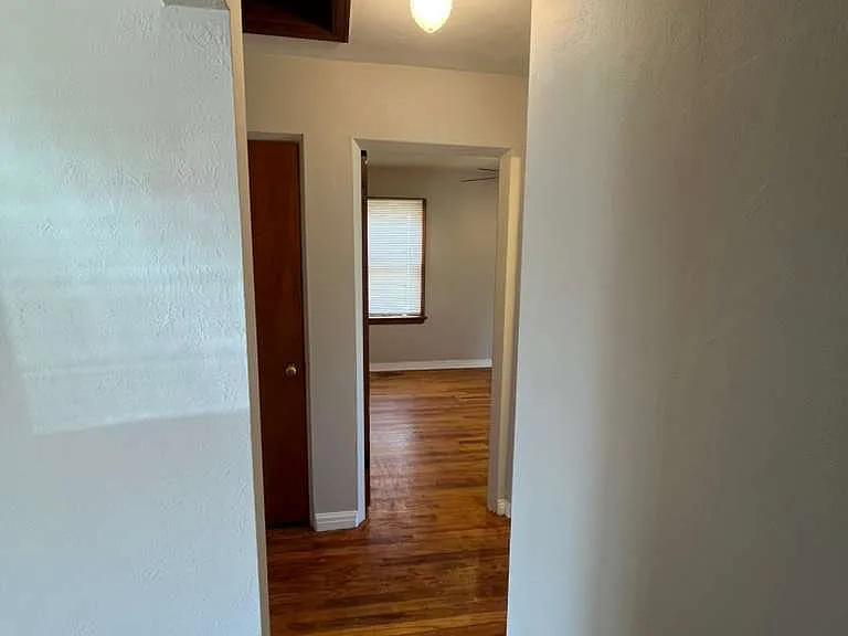 9813 Lullaby Ln — Photo 16