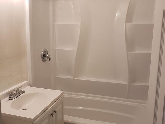 3rd image of 2108 Sunrise Ave APT 3