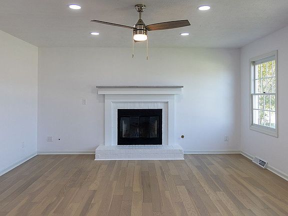 5th image of 500 S 1st St
