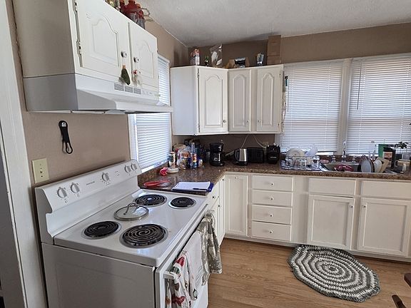 2nd image of 411 E Denver St #1