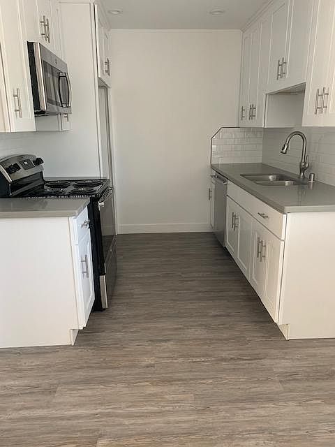 1st image of 540 S Flower St APT 6