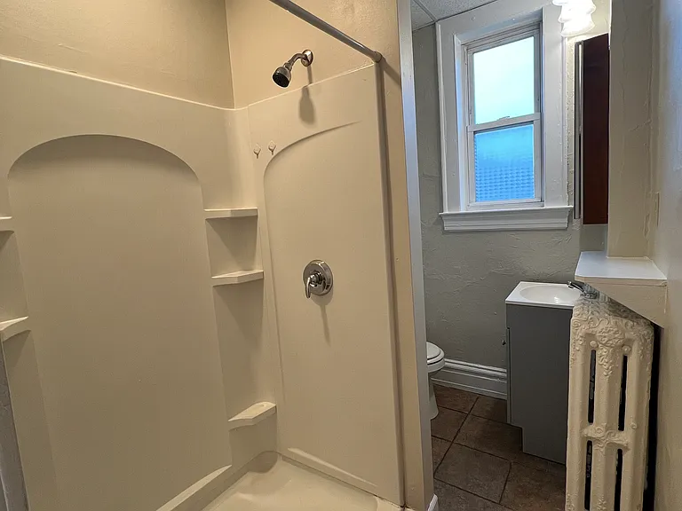 2702 Center St #1 — Photo 8