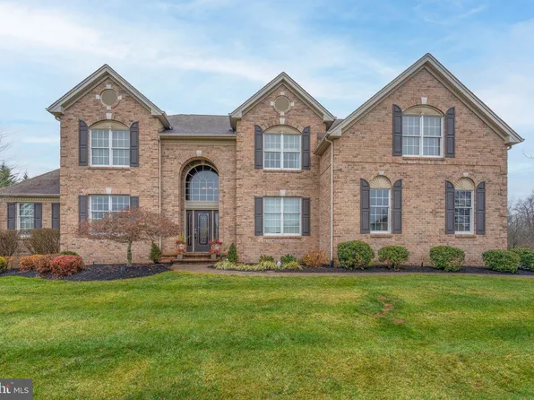 216 Jane Chapman Dr E #E, Newtown, PA 18940