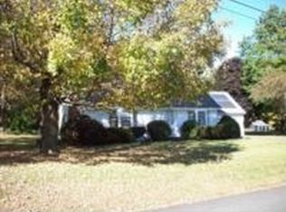 15 Meadow Ln, Greenfield, MA 01301