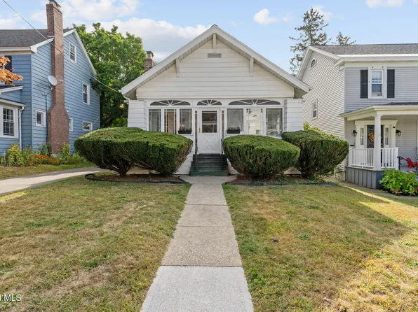 11 Fleetwood Avenue, Albany, NY 12208