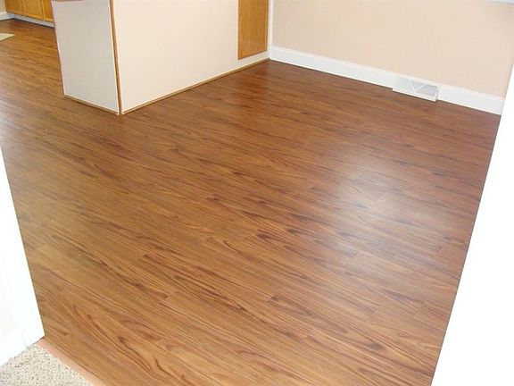 Dining Area (just off of the kitchen)