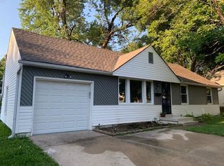 9016 W 82nd St, Overland Park, KS 66204