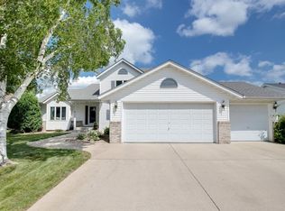1721 Sunbird Dr, Faribault, MN 55021
