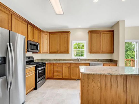 4th image of 109 Olympic Dr