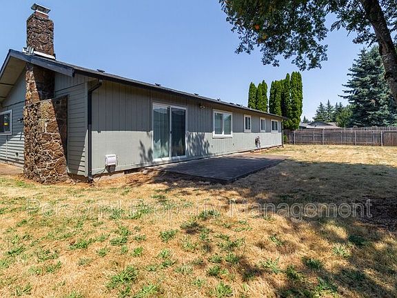 3rd image of 10409 NE 75th St
