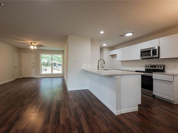 5th image of 1226 Dearborn Dr