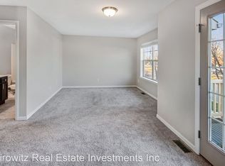 162 McMenamy Rd, Saint Peters, MO 63376