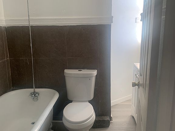 4th image of 315 25th St #10