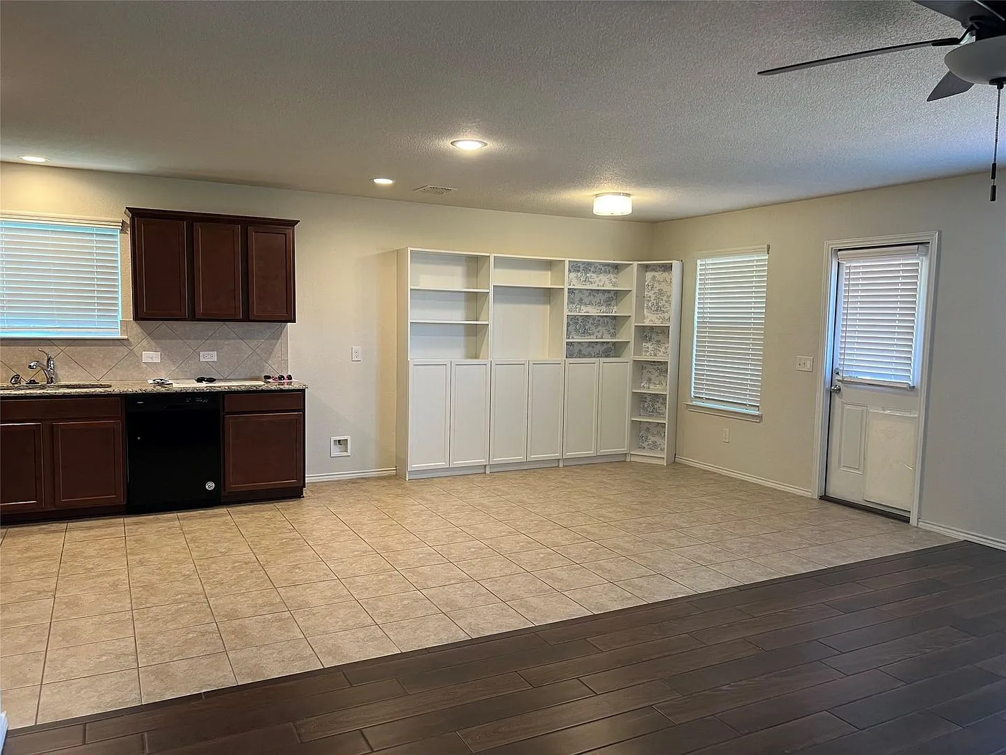 Ready for Move-in! — Photo 3