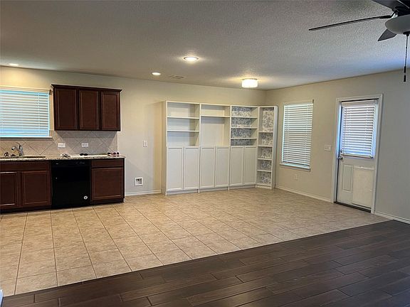 3rd image of 6024 Misty Breeze Dr