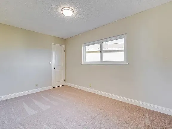 1141 Summertree Ct — Photo 17