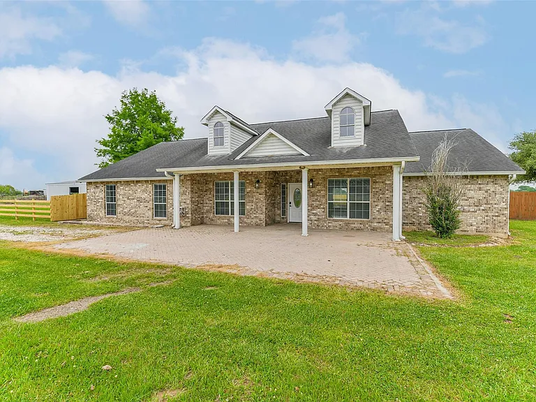 15320 Mound Rd — Photo 4