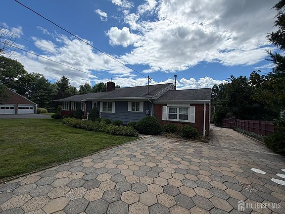 3rd image of 2236 Washington Valley Rd